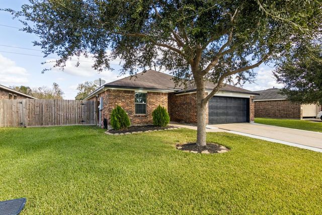 417 De Coster Boulevard, Alvin, TX 77511
