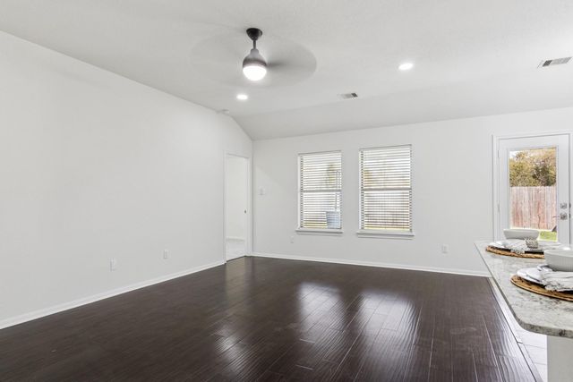 417 De Coster Boulevard, Alvin, TX 77511