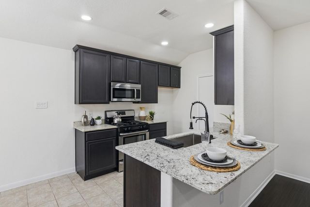 417 De Coster Boulevard, Alvin, TX 77511