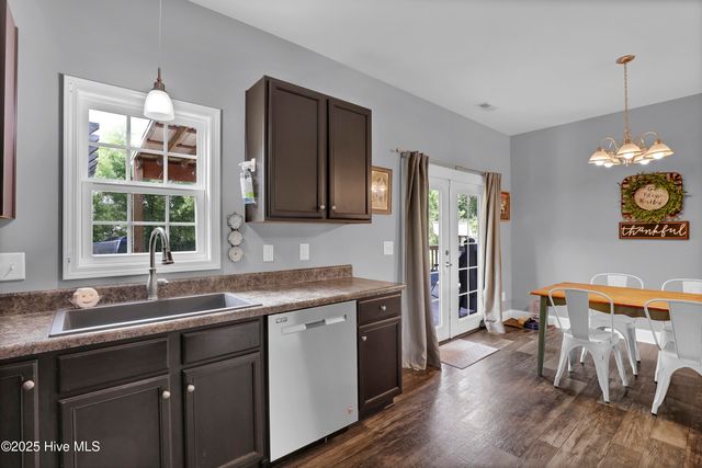133 Fallbrook Lane, Rocky Point, NC 28457