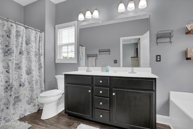 133 Fallbrook Lane, Rocky Point, NC 28457