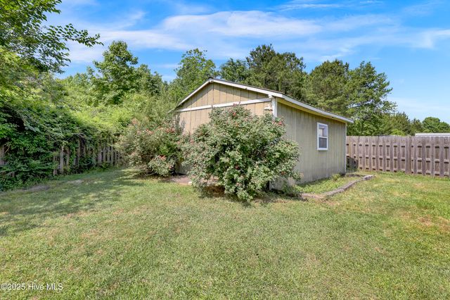133 Fallbrook Lane, Rocky Point, NC 28457