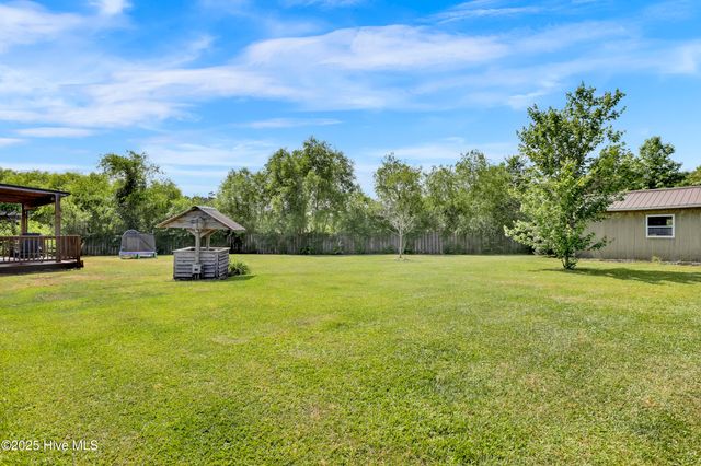 133 Fallbrook Lane, Rocky Point, NC 28457