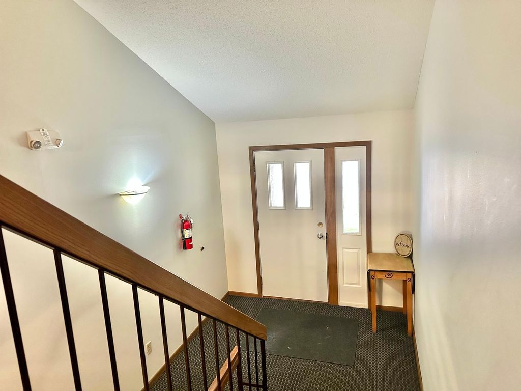18462 Creeks Bend Drive, Minnetonka, MN 55345 — photo 3