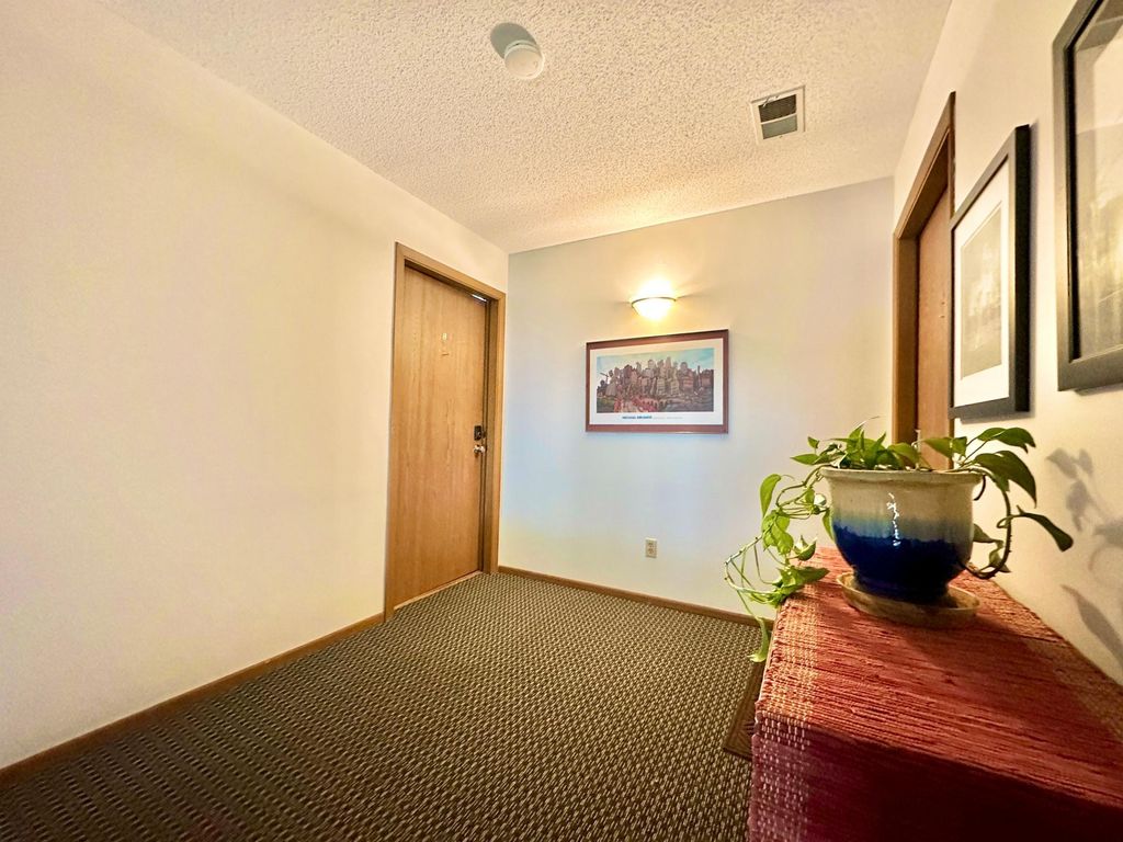 18462 Creeks Bend Drive, Minnetonka, MN 55345 — photo 5