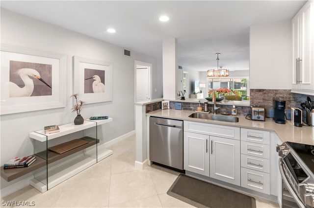 3150 Binnacle DR SE 209 - 2J, Naples, FL 34103