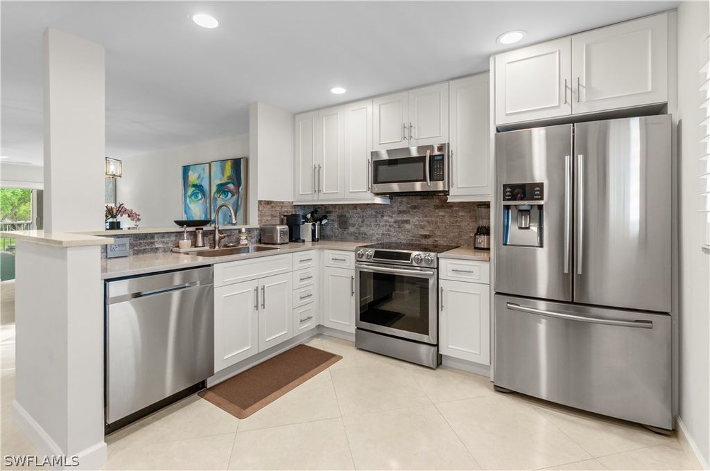 3150 Binnacle DR SE 209 - 2J, Naples, FL 34103