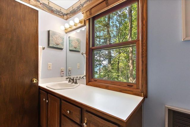 997 Lake Lane, Casco Twp, MI 49090