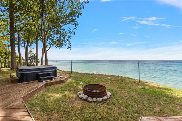 997 Lake Lane, Casco Twp, MI 49090