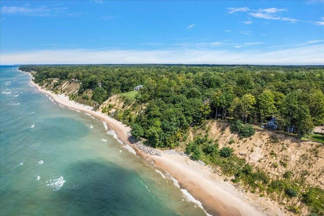 997 Lake Lane, Casco Twp, MI 49090