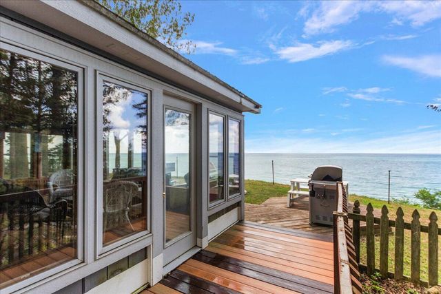 997 Lake Lane, Casco Twp, MI 49090
