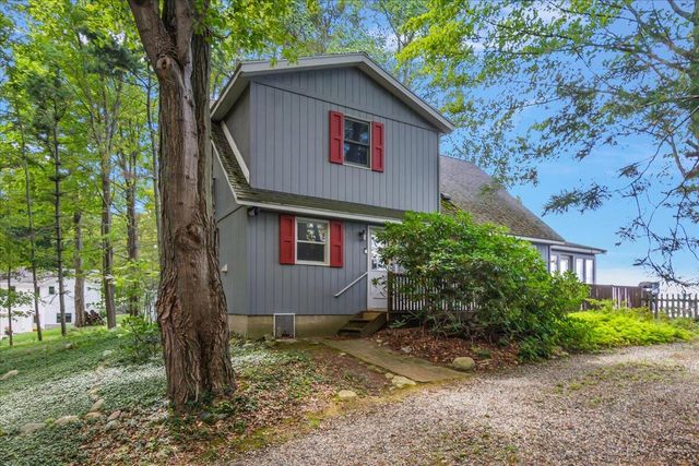 997 Lake Lane, Casco Twp, MI 49090