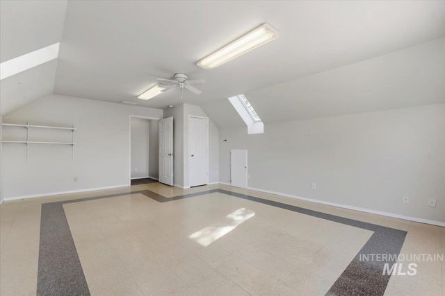 9940 Aztlan Dr, Nampa, ID 83686