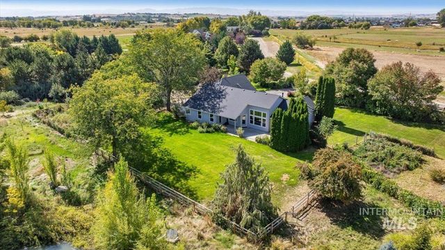 9940 Aztlan Dr, Nampa, ID 83686