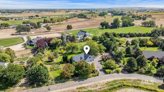 9940 Aztlan Dr, Nampa, ID 83686