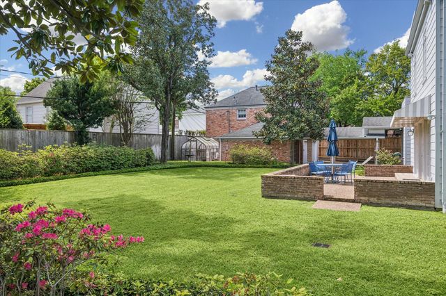 2133 Inwood Drive, Houston, TX 77019