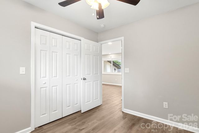 2427 Carrington Court, Charlotte, NC 28208