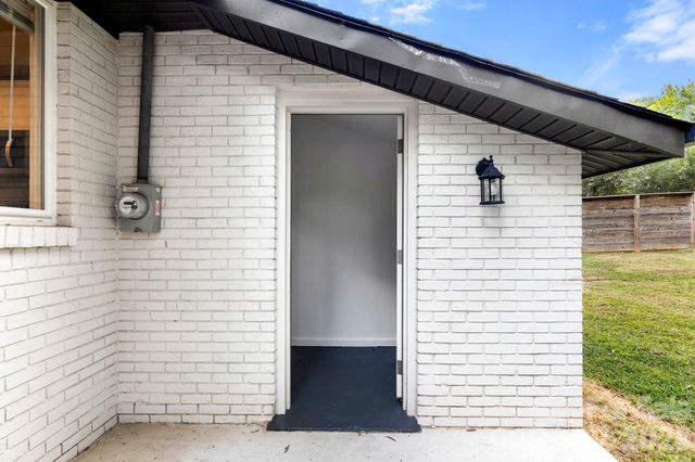 2427 Carrington Court, Charlotte, NC 28208