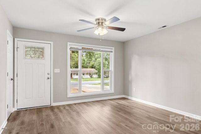 2427 Carrington Court, Charlotte, NC 28208