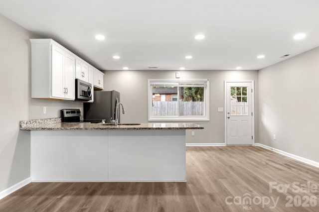 2427 Carrington Court, Charlotte, NC 28208