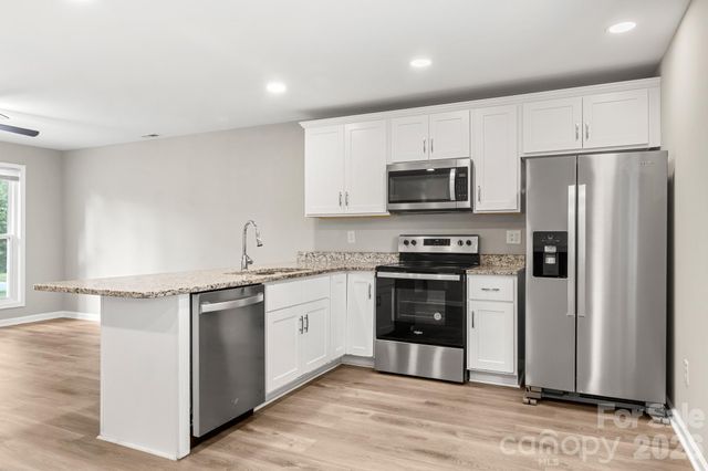 2427 Carrington Court, Charlotte, NC 28208