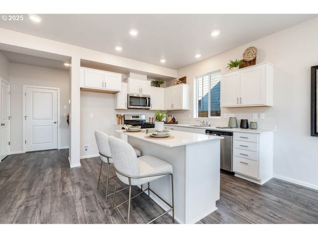 2805 U St, Springfield, OR 97477