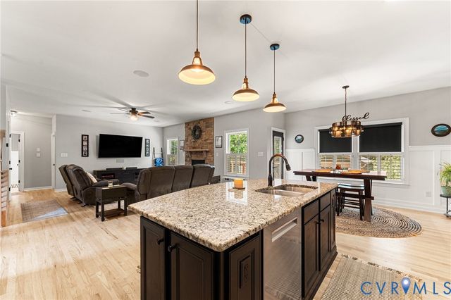 3200 Barkham Dr, Midlothian, VA 23112