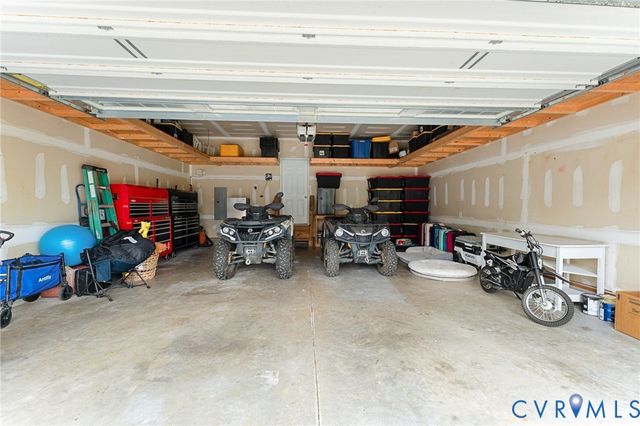 3200 Barkham Dr, Midlothian, VA 23112