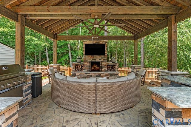 3200 Barkham Dr, Midlothian, VA 23112