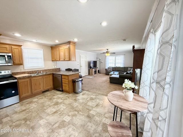 65 Woodchuck Parkway, Whiting, NJ 08759