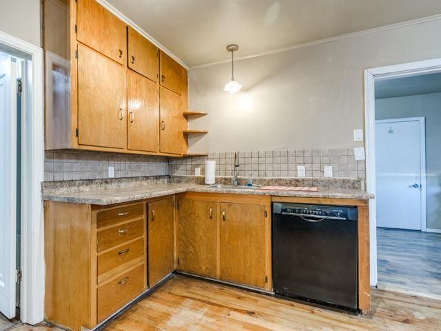 517 N 11th Avenue, Guthrie, OK 73044