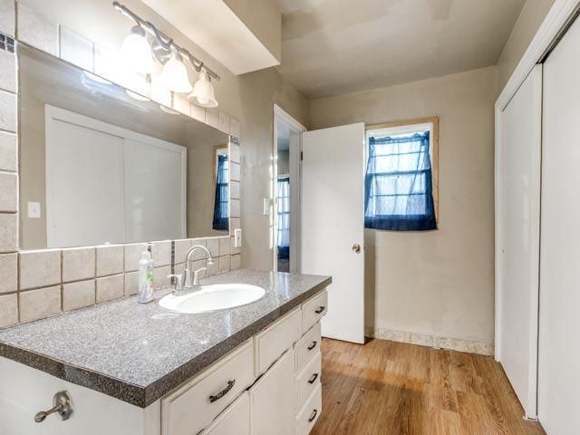 517 N 11th Avenue, Guthrie, OK 73044