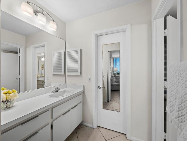 2045 GULF OF MEXICO DRIVE M1-502, Longboat Key, FL 34228