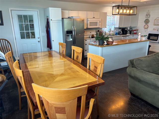 33803 S 4230 Road, Inola, OK 74036