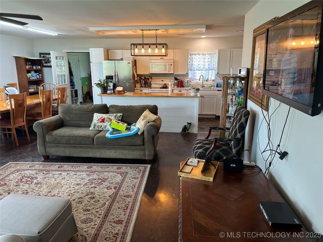 33803 S 4230 Road, Inola, OK 74036