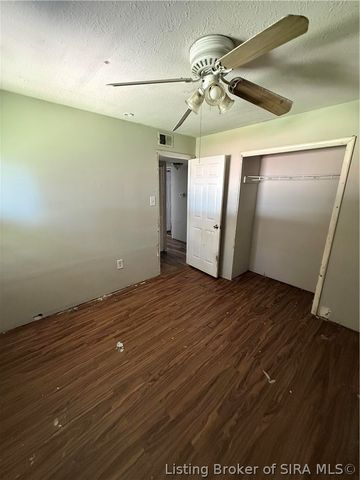 2336 Tupelo Drive, Clarksville, IN 47129