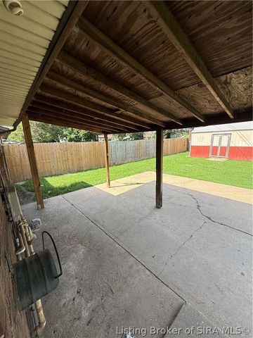 2336 Tupelo Drive, Clarksville, IN 47129
