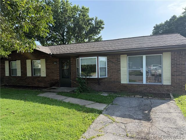 2336 Tupelo Drive, Clarksville, IN 47129