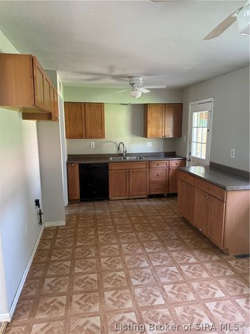 2336 Tupelo Drive, Clarksville, IN 47129