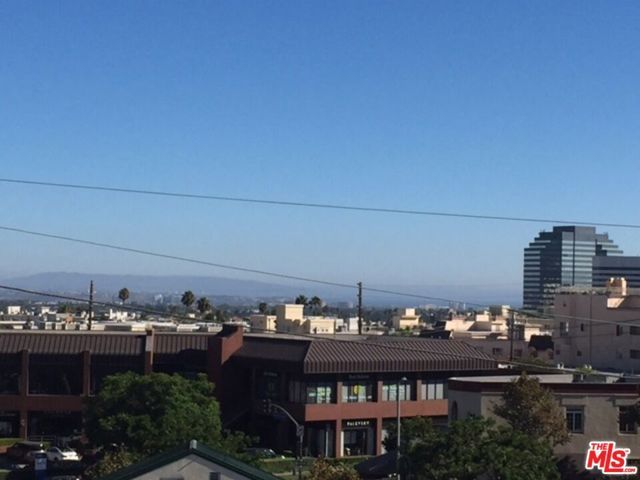 11734 MONTANA Avenue 409, Los Angeles, CA 90049
