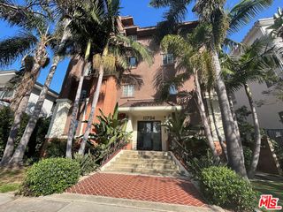 11734 MONTANA Avenue 409, Los Angeles, CA 90049