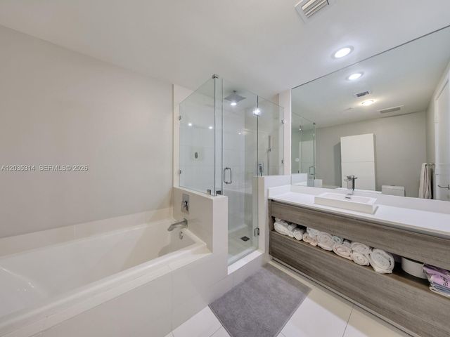 1100 S Miami Avenue 3411, Miami, FL 33130