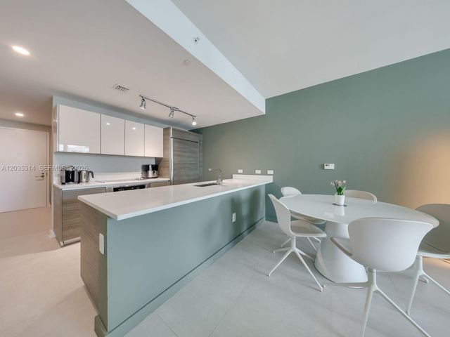 1100 S Miami Avenue 3411, Miami, FL 33130