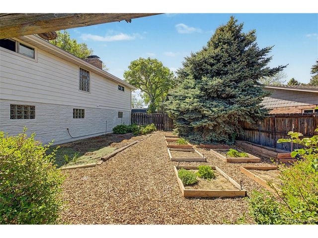 99 S Holland St, Lakewood, CO 80226