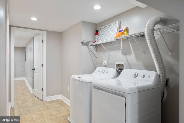 1745 E OLIVER ST, Baltimore, MD 21213