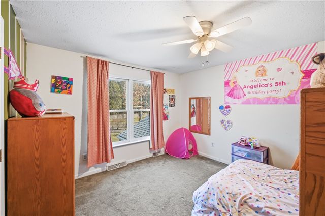 3036 Baywoods Dr, South Pymatuning Twp, PA 16150