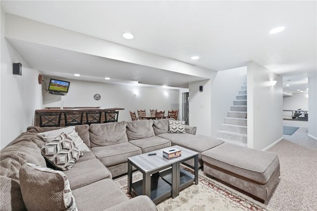 3036 Baywoods Dr, South Pymatuning Twp, PA 16150