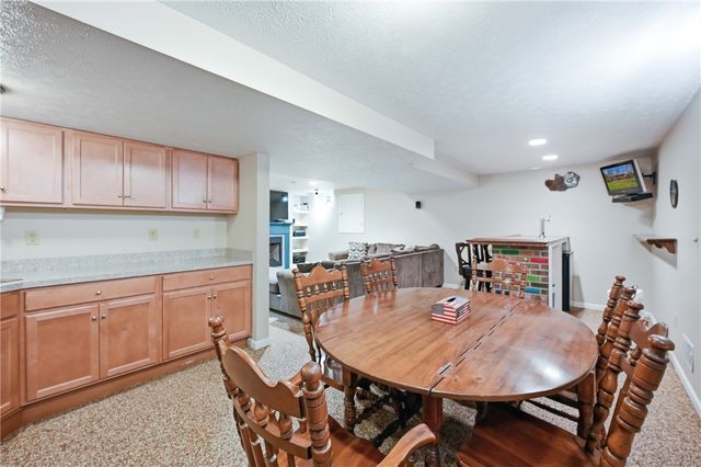 3036 Baywoods Dr, South Pymatuning Twp, PA 16150