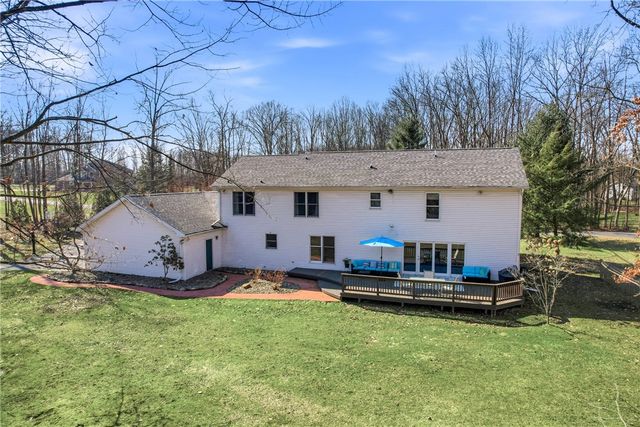 3036 Baywoods Dr, South Pymatuning Twp, PA 16150