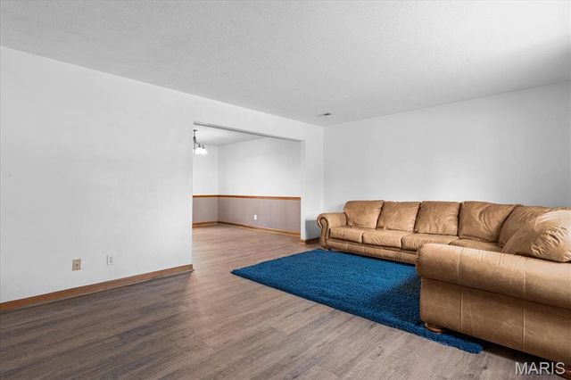 504 Crestwood Drive, Swansea, IL 62226